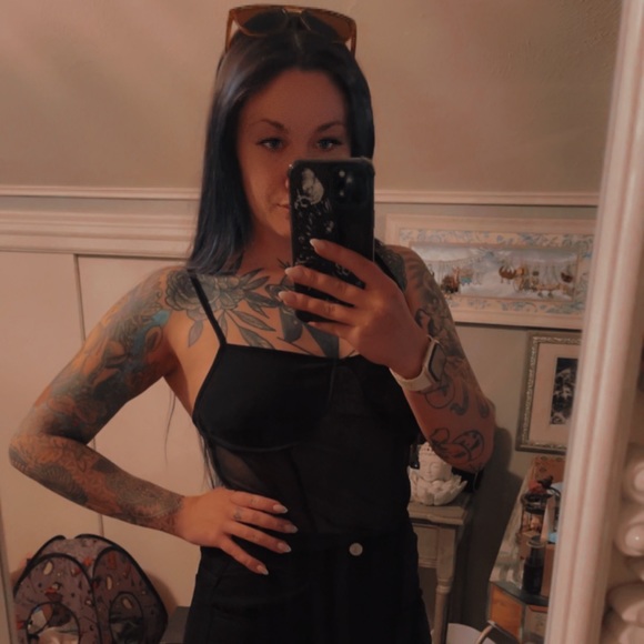 Meet your posher, Carissa - Picture 5 of 8